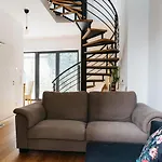 Urban Chic Apartment In Trendy Prenzlauer Berg