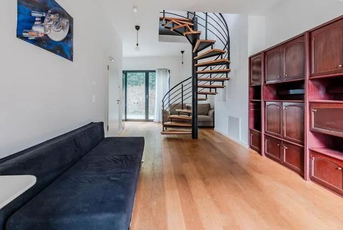 Urban Chic Apartment In Trendy Prenzlauer Berg